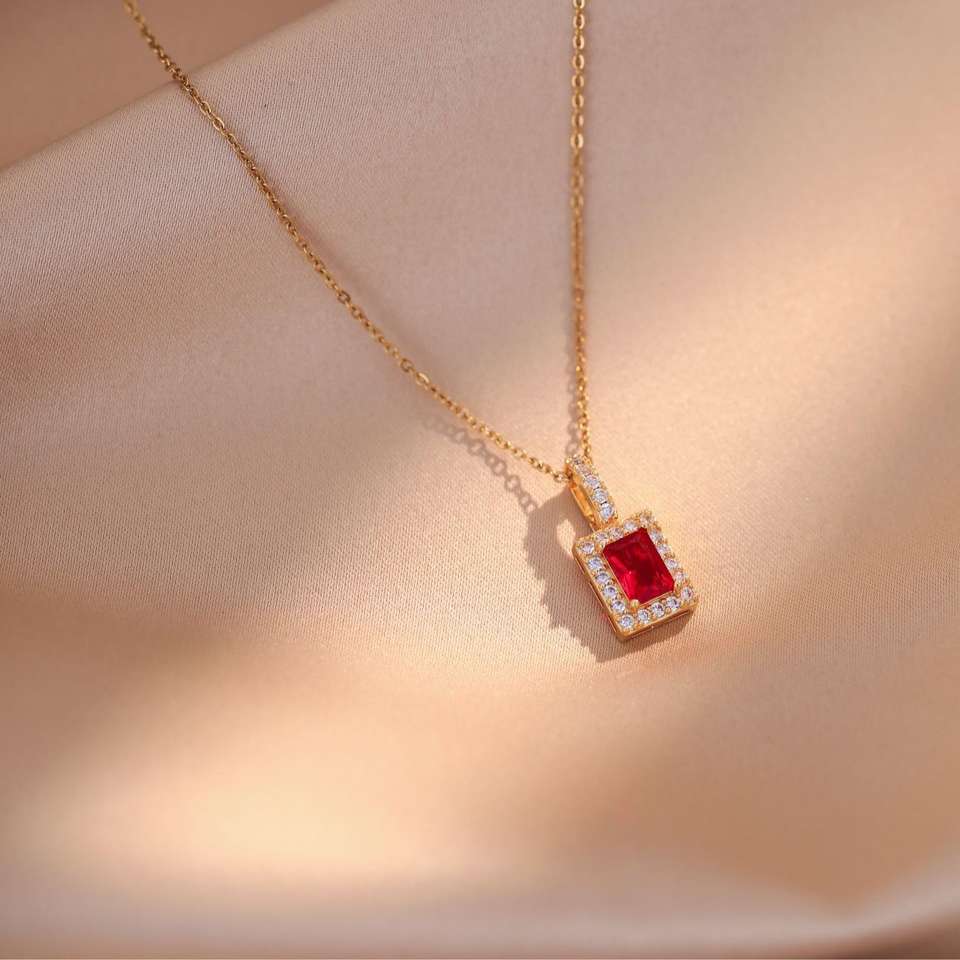 Red Colorful Square Zirconia Pendant Necklace for Women Jewelry Shining Luxury Ruby for Party