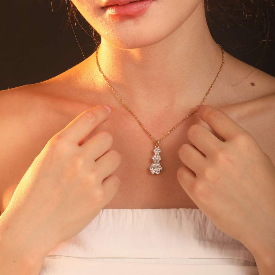 Full Zircon Pendant Luxury Necklace