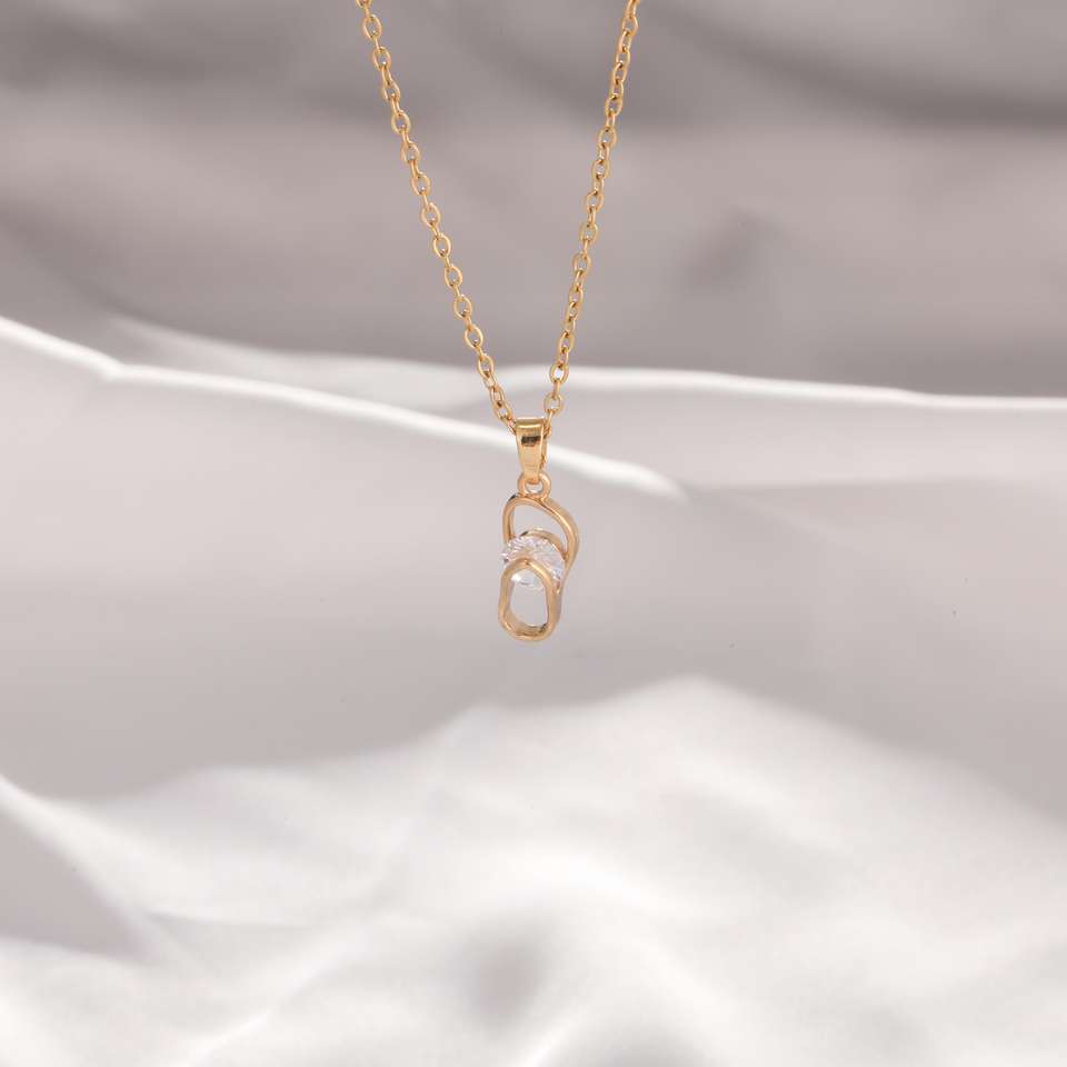 Copper Creative Slipper Zircon Pendant Gold Plated Elegant Women's Party Wedding Necklace Stainless Steel Chain