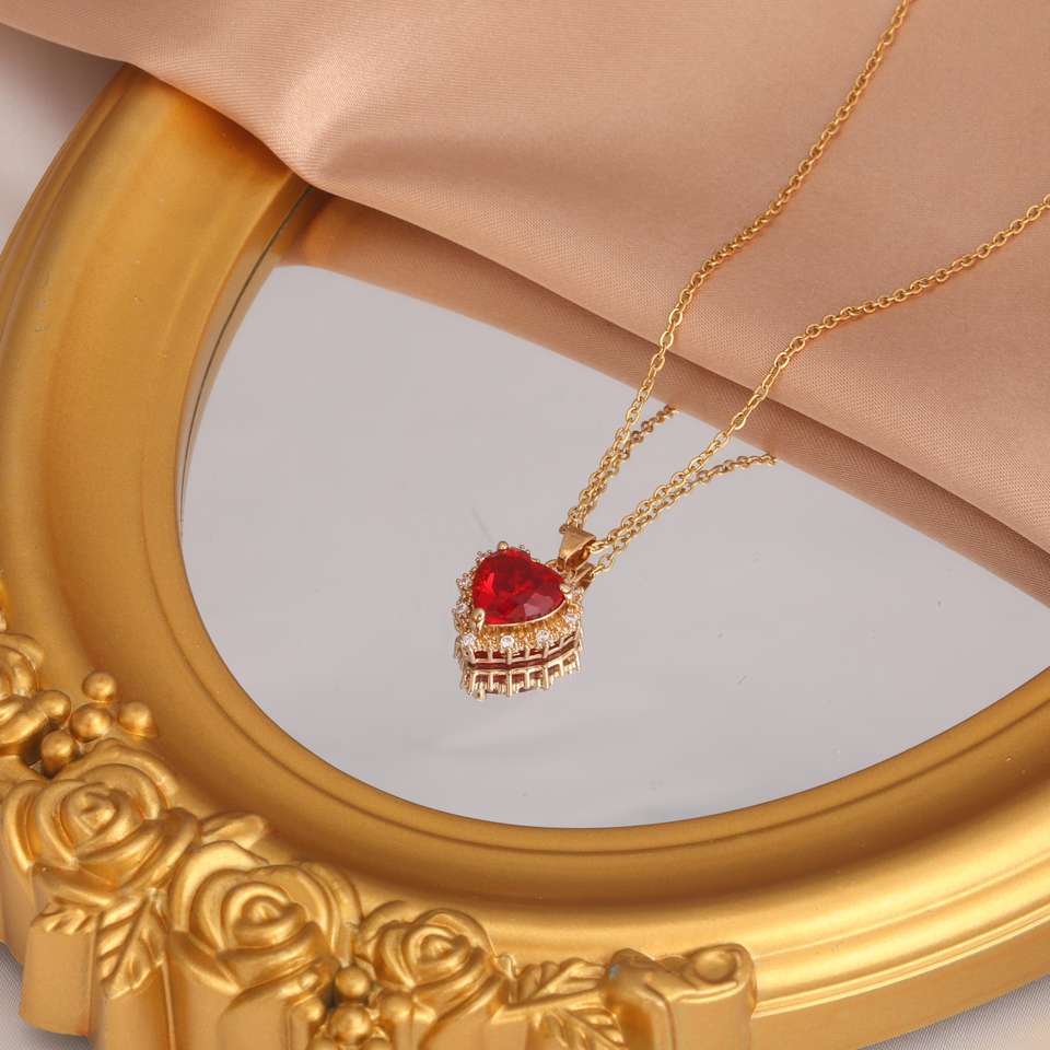 Women Shine Zircon Heart Pendant Necklace
