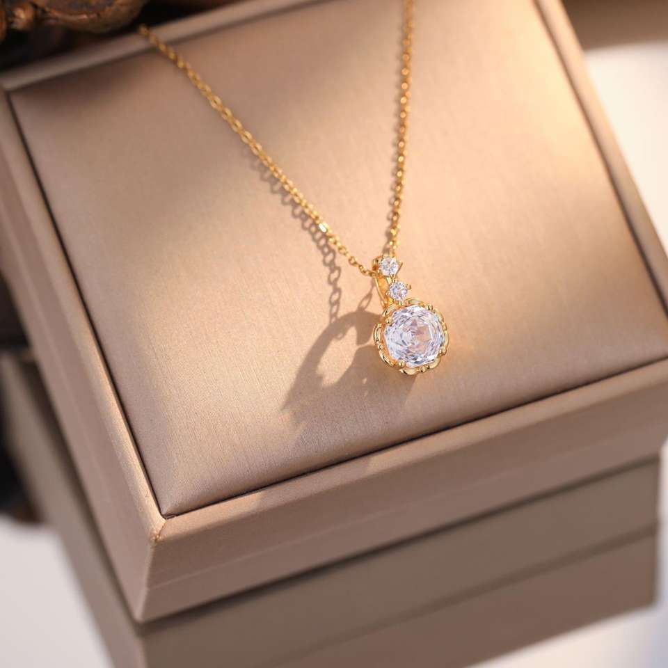 Copper Rose Section Zircon Gold Plated Pendant Elegant Women's Party Wedding Necklace Stainless Steel Chain
