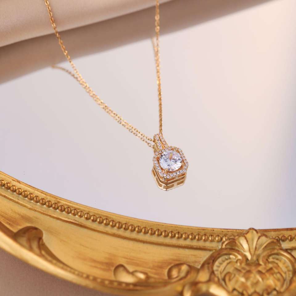 Zircon Pendant daily Wear Luxury Necklace High Quality Gold Plating Wedding Banquet Necklace holiday Gift