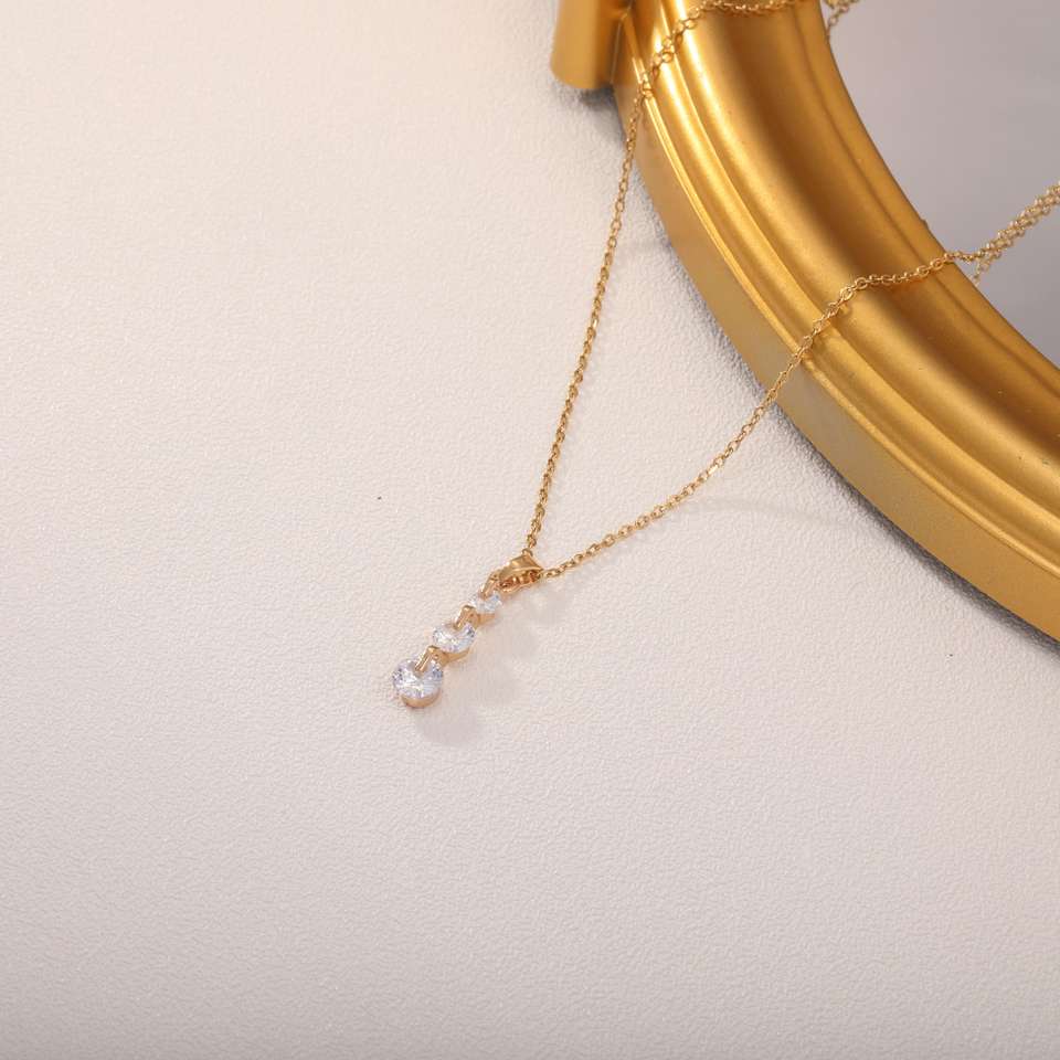 Full Zircon Pendant Luxury Necklace