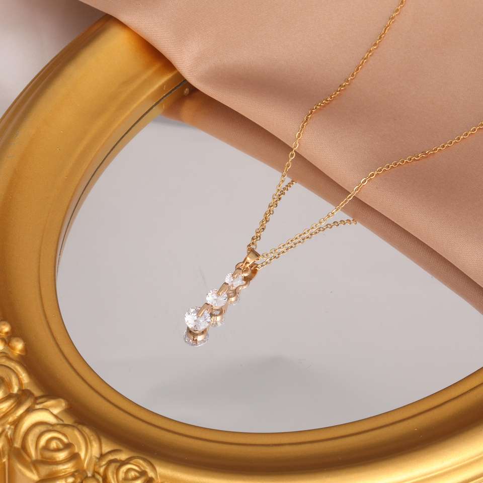 Full Zircon Pendant Luxury Necklace