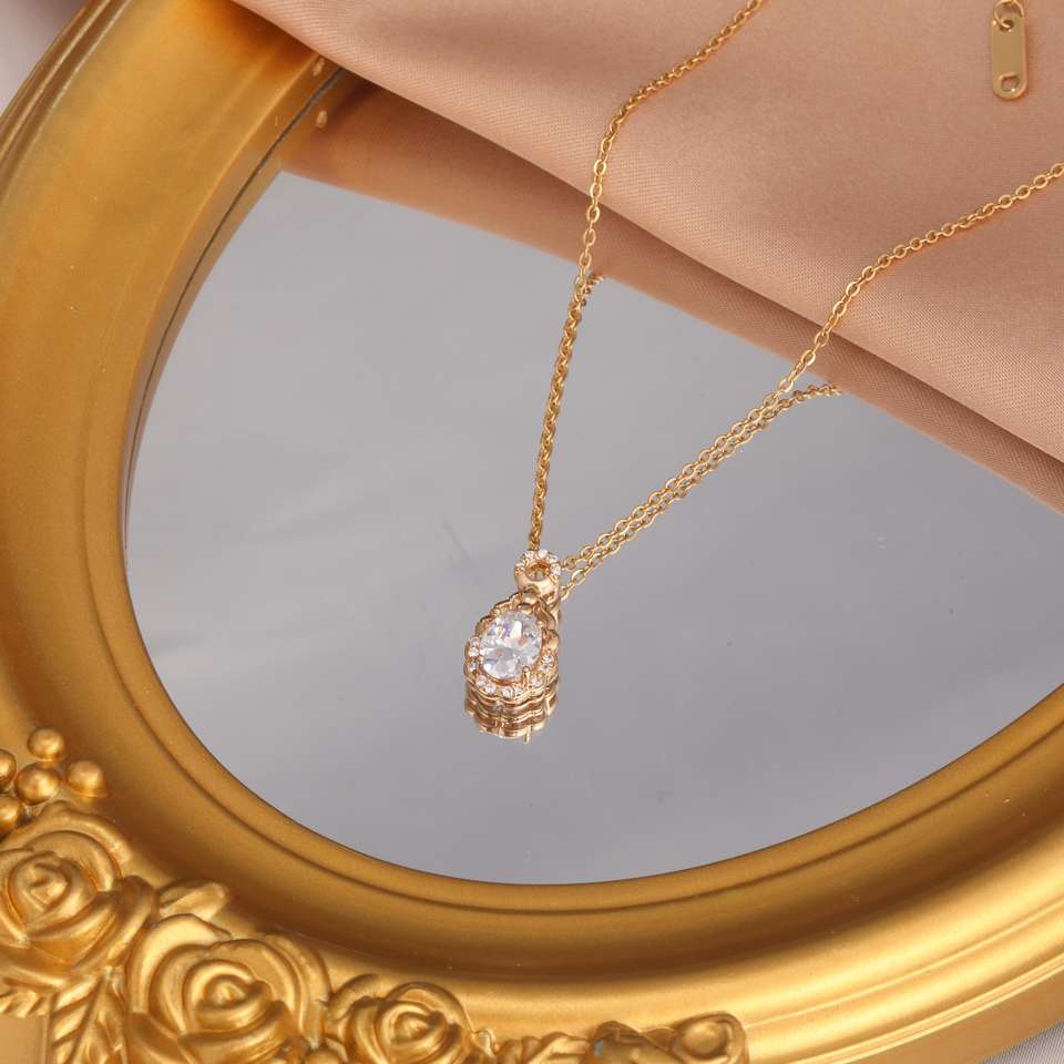 Luxury Gold Zircon Necklace Trendy Diamond Collarbone Classic Water Drop Pendant Stainless Steel Chain 18K