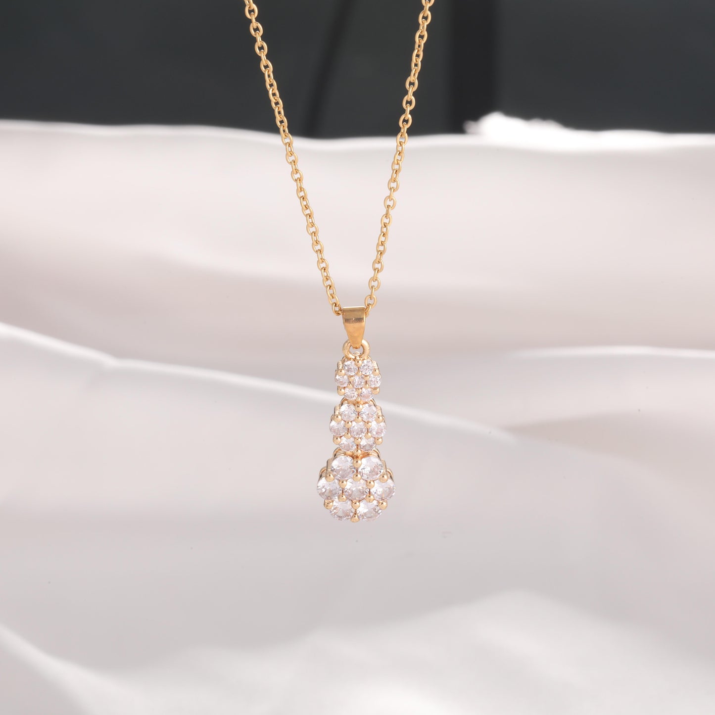 Full Zircon Pendant Luxury Necklace