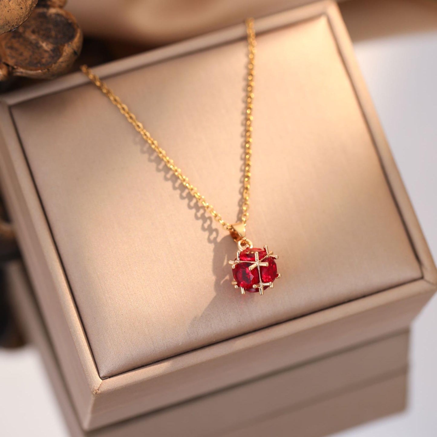 Women Shine Zircon Heart Pendant Necklace